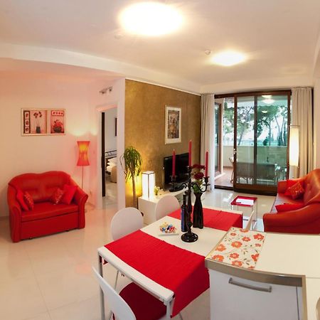 Residence Apartments Anamaria Podstrana Exterior foto